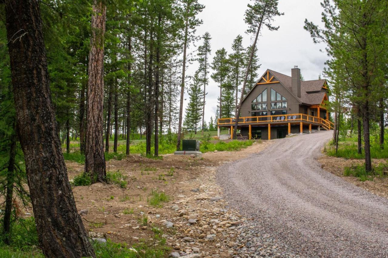 Glacier Homestead Coram エクステリア 写真