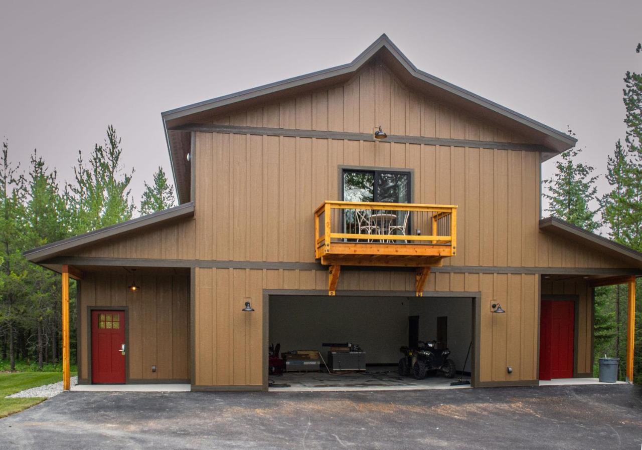 Glacier Homestead Coram エクステリア 写真